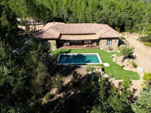 VILLA AVEC PISCINE PORTO-VECCHIO CORSICA