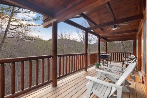 Briar Brook - Private Smoky Mountain Luxury Log Home with 2 Fireplaces, Hot Tub & Community Pool photo 24