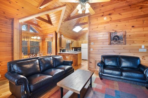 Briar Brook - Private Smoky Mountain Luxury Log Home with 2 Fireplaces, Hot Tub & Community Pool photo 25
