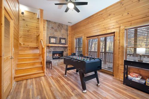 Briar Brook - Private Smoky Mountain Luxury Log Home with 2 Fireplaces, Hot Tub & Community Pool photo 32