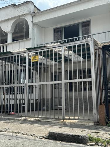 Φωτογραφία από το άλμπουμ του Apartamento bien ubicado central σε Armenia