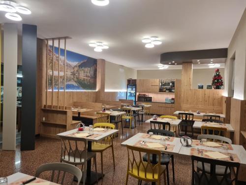 Restaurace v ubytování Hotel ristorante Bucaneve