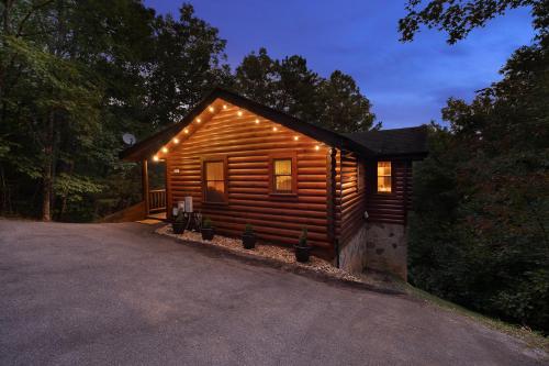 Briar Brook - Private Smoky Mountain Luxury Log Home with 2 Fireplaces, Hot Tub & Community Pool photo 38