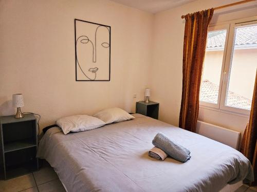 Postel nebo postele na pokoji v ubytování Agréable maison climatisée idéalement placée pour 6personnes vieux boucau