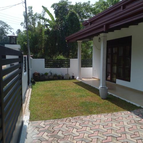 Villa in Yakkala, Gampahaにある庭