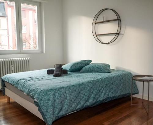 Un pat sau paturi într-o cameră la * Hammam * Superbe Appartement * Neudorf