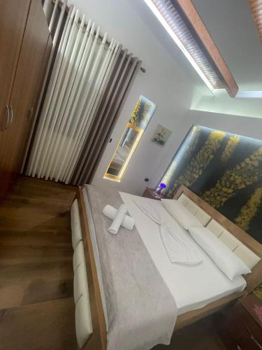 Bilik mandi di Vila Katalea