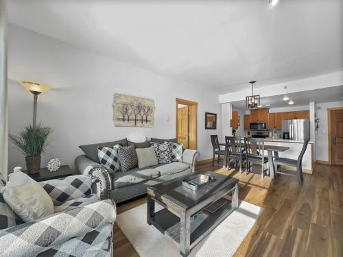PP416 Passage Point condo – Photos 3