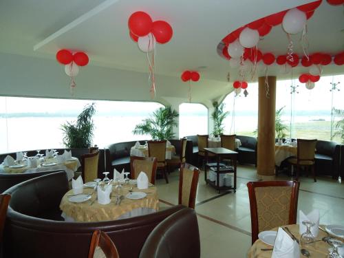 Εστιατόριο ή άλλο μέρος για φαγητό στο Brisa Marina CBC Resort ব্রিসা মেরিনা সিবিসি রিসোর্ট