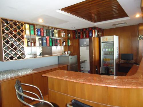 Ο χώρος του lounge ή του μπαρ στο Brisa Marina CBC Resort ব্রিসা মেরিনা সিবিসি রিসোর্ট