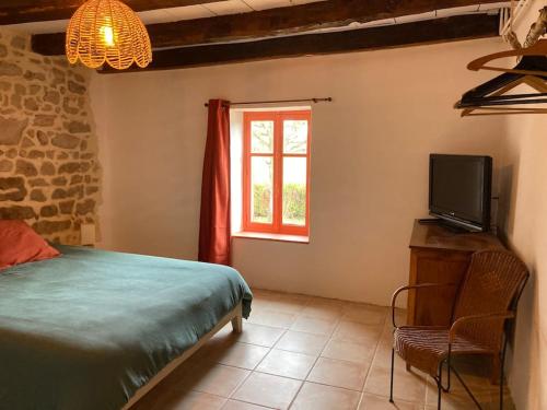 Μια τηλεόραση ή/και κέντρο ψυχαγωγίας στο Maison de campagne, Au 40, Morvan, Bourgogne