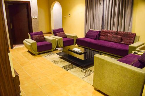 Posezení v ubytování Arjan Qurtuba Served Apartments