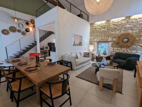 Maison de Charme Moderne avec Jardin, Terrasse et Fibre - Saint-Yrieix-sur-Charente - FR-1-653-250