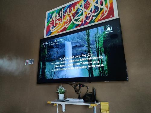 Televisyen dan/atau pusat hiburan di Studio Teratak Alisha Permatang Pauh