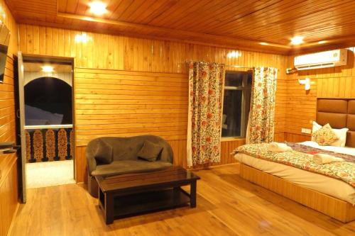 Oleskelutila majoituspaikassa HOTEL VISTA PAHALGAM