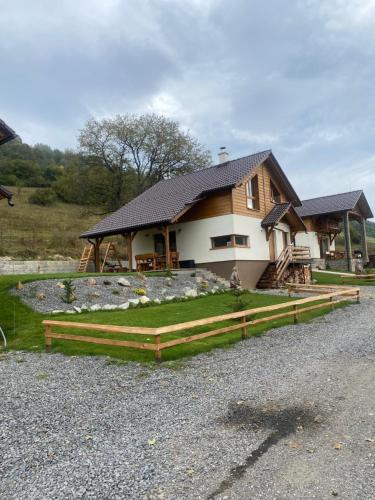 Slnečné chaty pod Ďumbierom