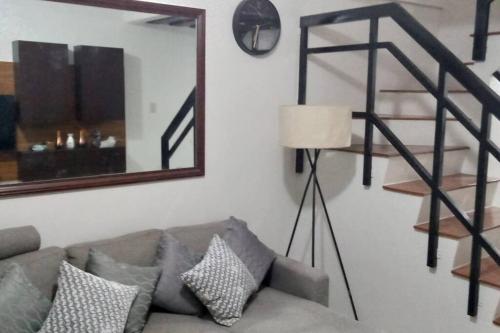 Fotografie z fotogalerie ubytování Townhouse 2 Two Bedrooms in Bacolor near San Fernando v destinaci Bacolor