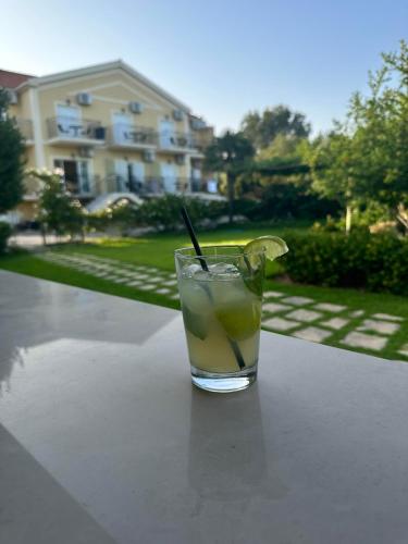 Fotografie z fotogalerie ubytování Dallas Hotel v destinaci Svoronata