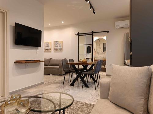 Iatrou city home