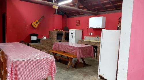 Una cocina o cocineta en chácara vovó Lucia