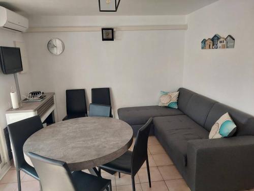 HACIENDA BEACH I Jolie villa T4 avec clim piscine Rochelongue Cap d'Agde