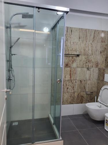 Ένα μπάνιο στο Fishta Apartments Q5 25
