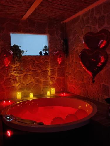 Fotografie z fotogalerie ubytování Les Spas de la mer, Suite & Spa, Love room, Plein Cœur du Grau v destinaci Le Grau-du-Roi