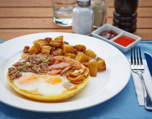 Mad på resortet eller i nærheden