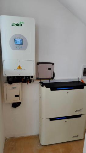 a machine is sitting on top of a wall at Casa Maridadi in Watamu