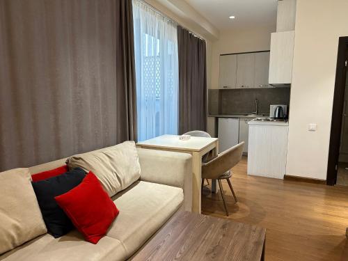 Wonderful apartment in Republic square, city center