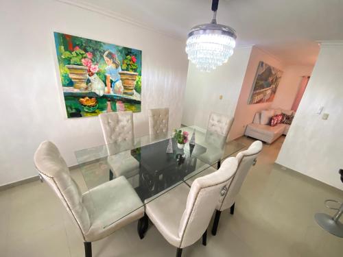 Posezení v ubytování 3 Santo Domingo Norte, Huge Charming apt close to all fun
