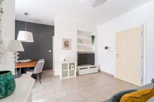 Maison Lumiere, Design Apt 5 min from Tiburtina Station
