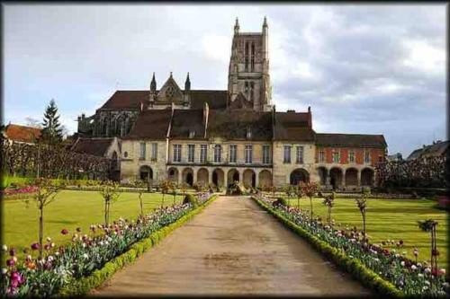 Photo de la galerie de l'établissement Studio chaleureux centre-ville, à Meaux