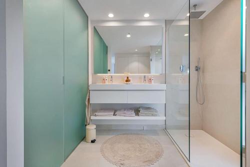 Koupelna v ubytování Beautiful Deluxe Garden Apartment