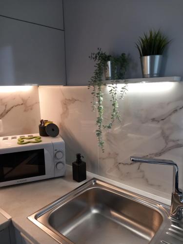 Leo Athens Apartment Near Tram Station