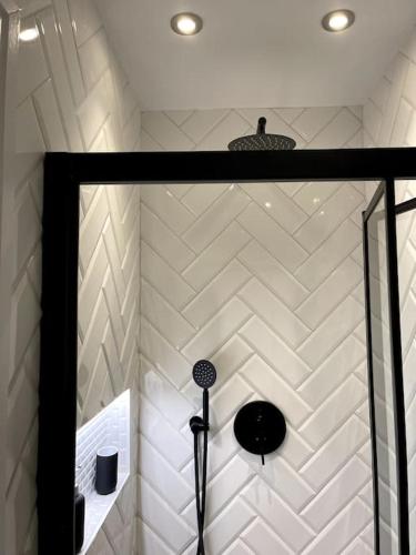 Ένα μπάνιο στο Private Access Double Ensuite Room - Ground Floor