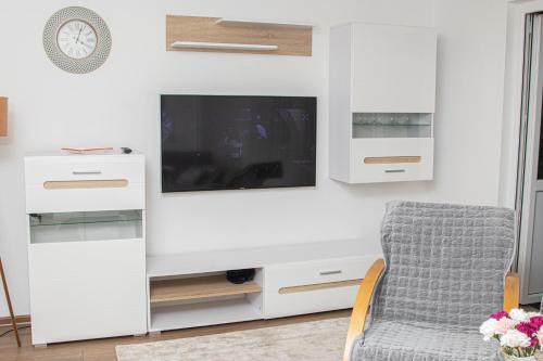 Μια τηλεόραση ή/και κέντρο ψυχαγωγίας στο Apartment Forever