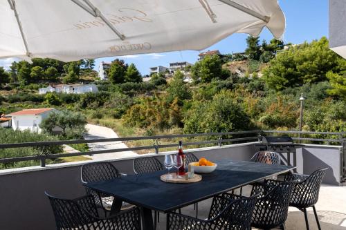 Apartment Under the Rock