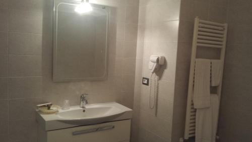 Un baño de Hotel Due Colonne