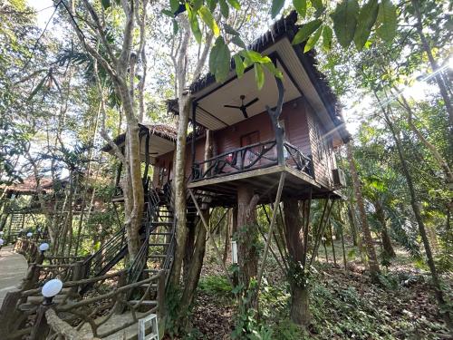 Zahrada ubytování Khao Sok Paradise Resort