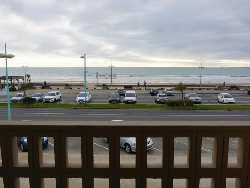 Appartement 2 Chambres Face Mer à Saint-Jean-de-Monts, Entre Casino et Palais des Congrès - FR-1-323-337