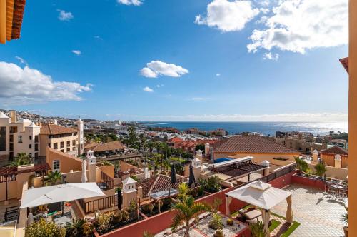 Beautiful 2 bedroom penthouse Terrazas Del Duque
