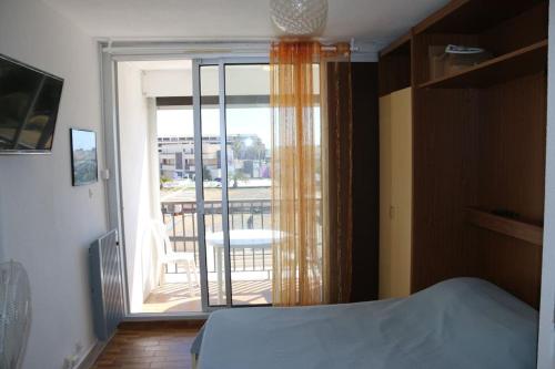 Studio 34, Héliopolis FGH, Village naturiste