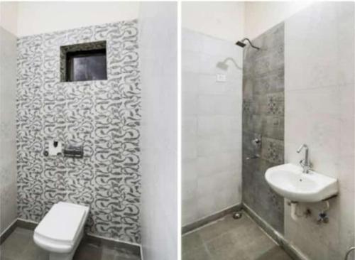 PLAY - Couple friendly Hotel في نويدا الكبرى: حمام مع مرحاض ومغسلة
