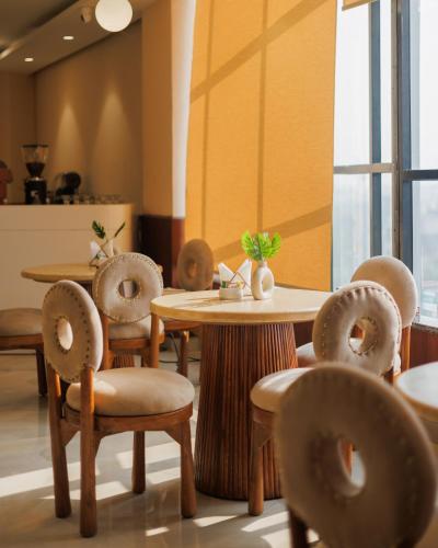 Un lugar para sentarse en The Eliot Hotel & Banquet