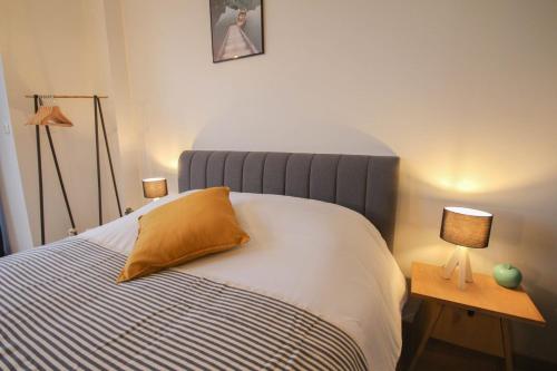 Photo de la galerie de l'établissement Lille Centre - Nice and functional studio w/ view, à Lille