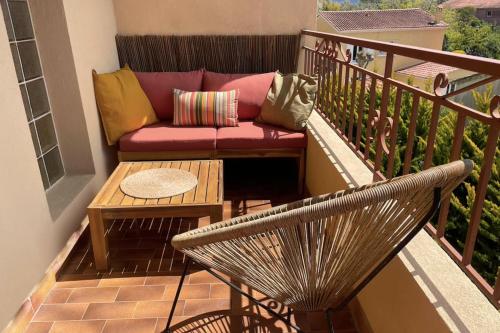 Very Nice 60m With Balcony Near The Beaches!