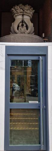 a close up of a window of a building at NOMAD APARTMENTS - Henin in Charleroi
