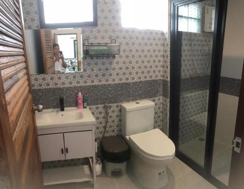 Koupelna v ubytování Villa ,70m2, piscine,2 chambres