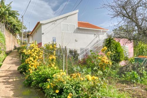 Cantinho da Mikaela, A Home in Madeira